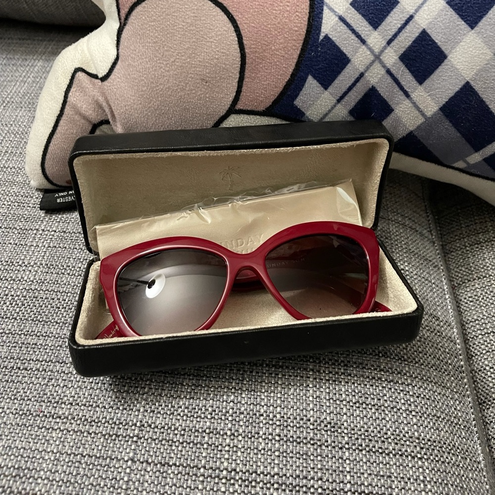 Sunday, Somewhere Cat Eye sunglasses